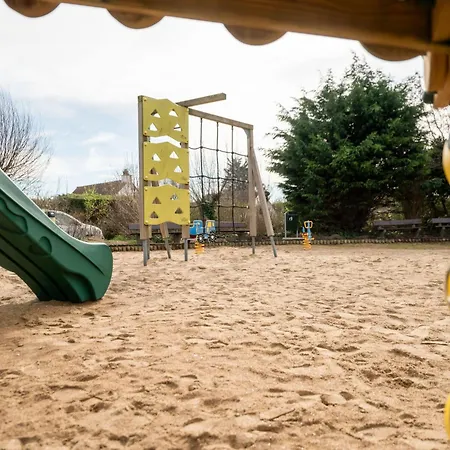 Vissershuisje 178 With Parking By Interhome Mispelburg